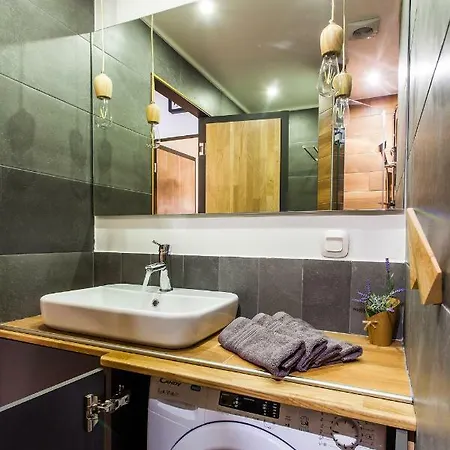 Lazaristes Compact Living Tessalónica